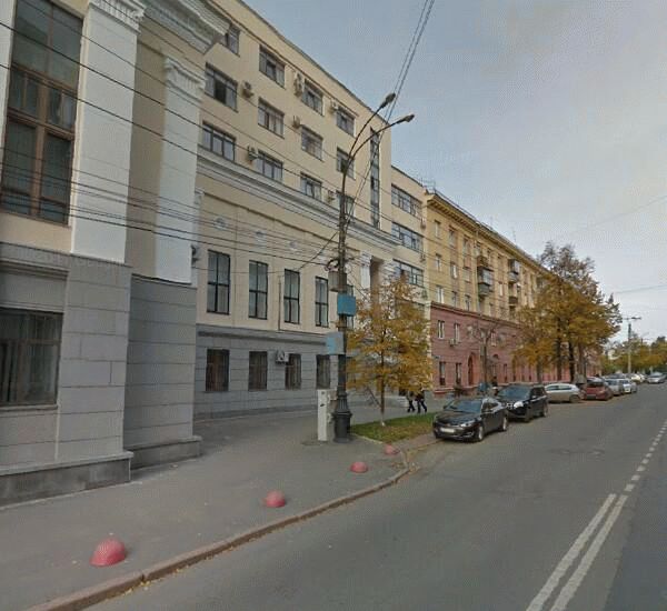 Банкомат Газпромбанка по адресу пл. Революции,  д. 5