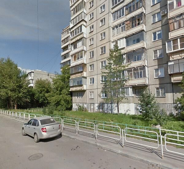 Банкомат Сбербанка России по адресу ул. Коммуны,  82