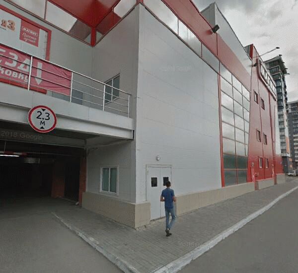 Банкомат Сбербанка России по адресу ул. Братьев Кашириных,  80