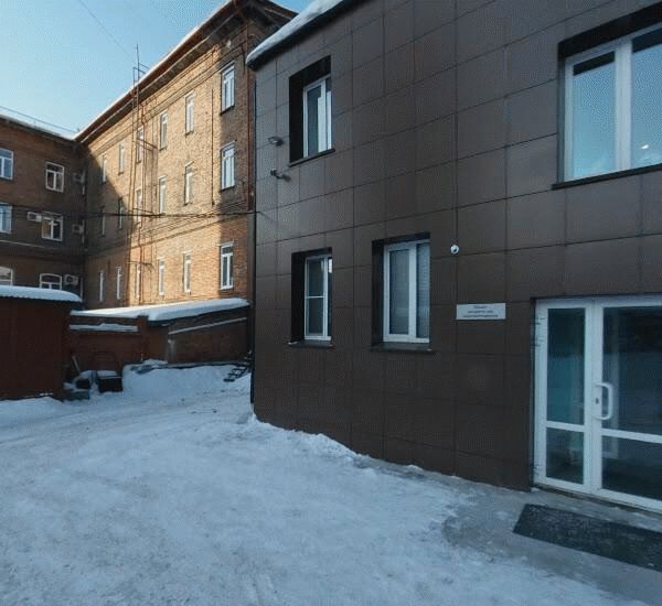 Банкомат Уральского Банка Реконструкции и Развития по адресу ул. Кирова,  д. 165