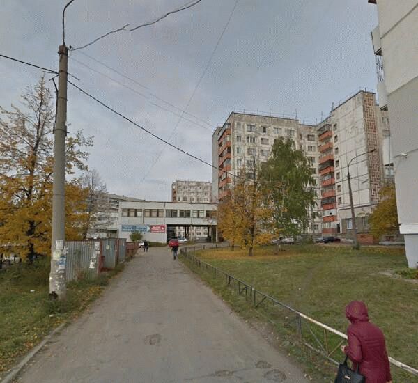 Банкомат Уральского Банка Реконструкции и Развития по адресу ул. 50-летия ВЛКСМ,  д. 12