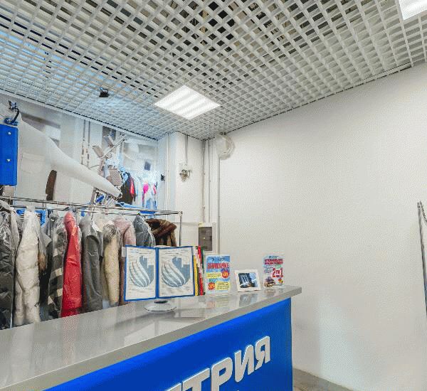 Банкомат банка Авангард по адресу ул. Братьев Кашириных,  д. 75