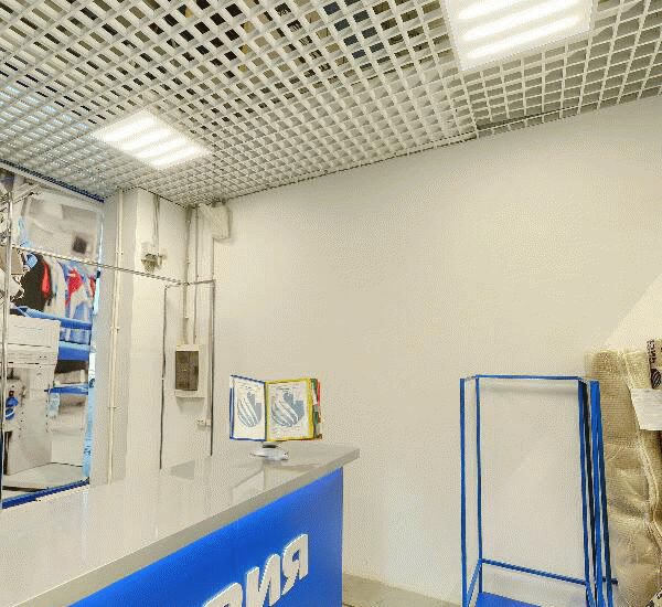 Банкомат Райффайзенбанка по адресу ул. Братьев Кашириных,  д. 75