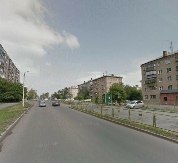 Банкомат Уральского Банка Реконструкции и Развития по адресу ул. Барбюса,  д. 17