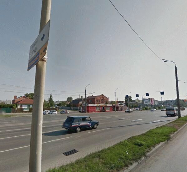 Банкомат Уральского Банка Реконструкции и Развития по адресу ул. Братьев Кашириных, д. 95, лит. А, ГМ «Небо»