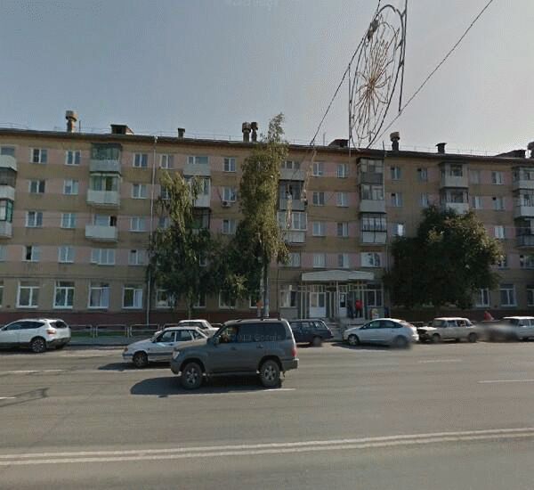 Банкомат Уральского Банка Реконструкции и Развития по адресу ул. Доватора, д. 24, Городская больница №15