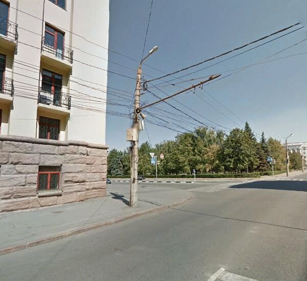 Банкомат Челябинвестбанка по адресу пл. Революции,  д. 8